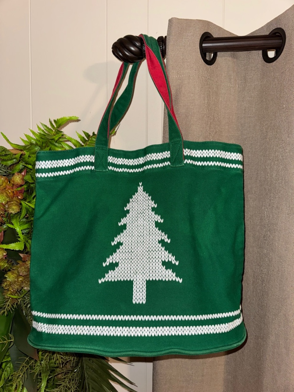 Punctuate Holiday Christmas Tree Green and Red Tote Bag Inside pocket